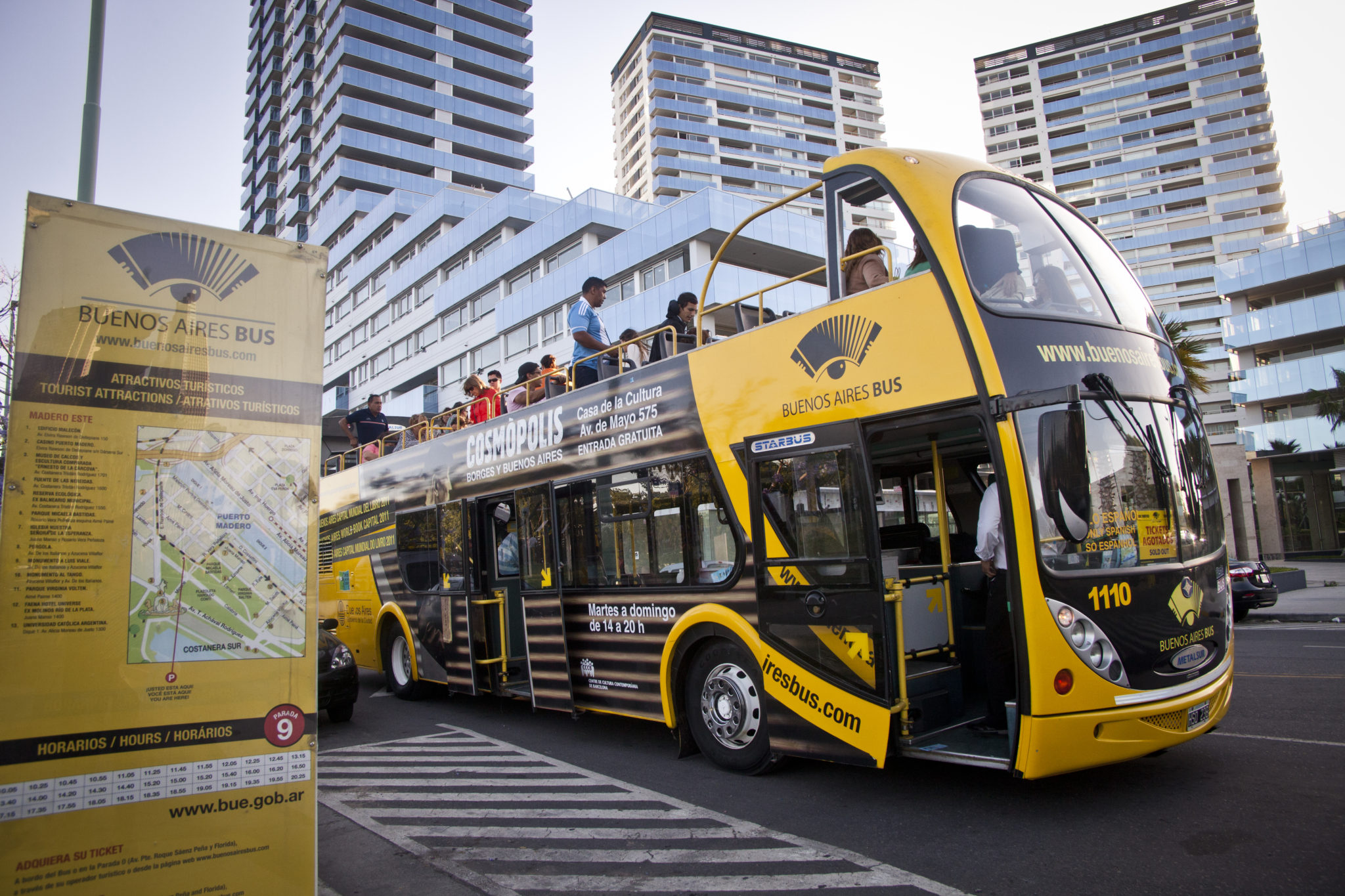 tour bus buenos aires argentina